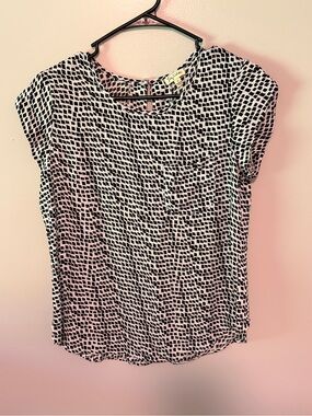 Lily White Black & White Geometric Cap-Sleeve Top
